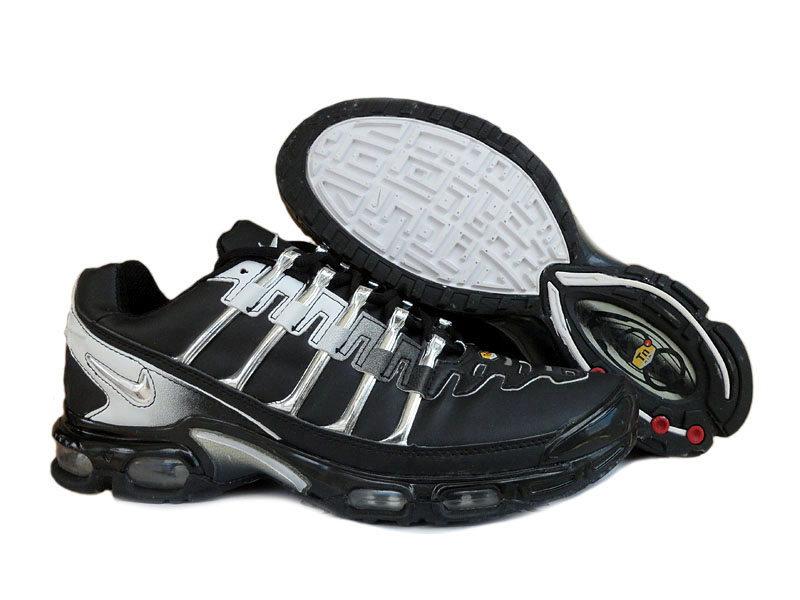 chaussures requin tn